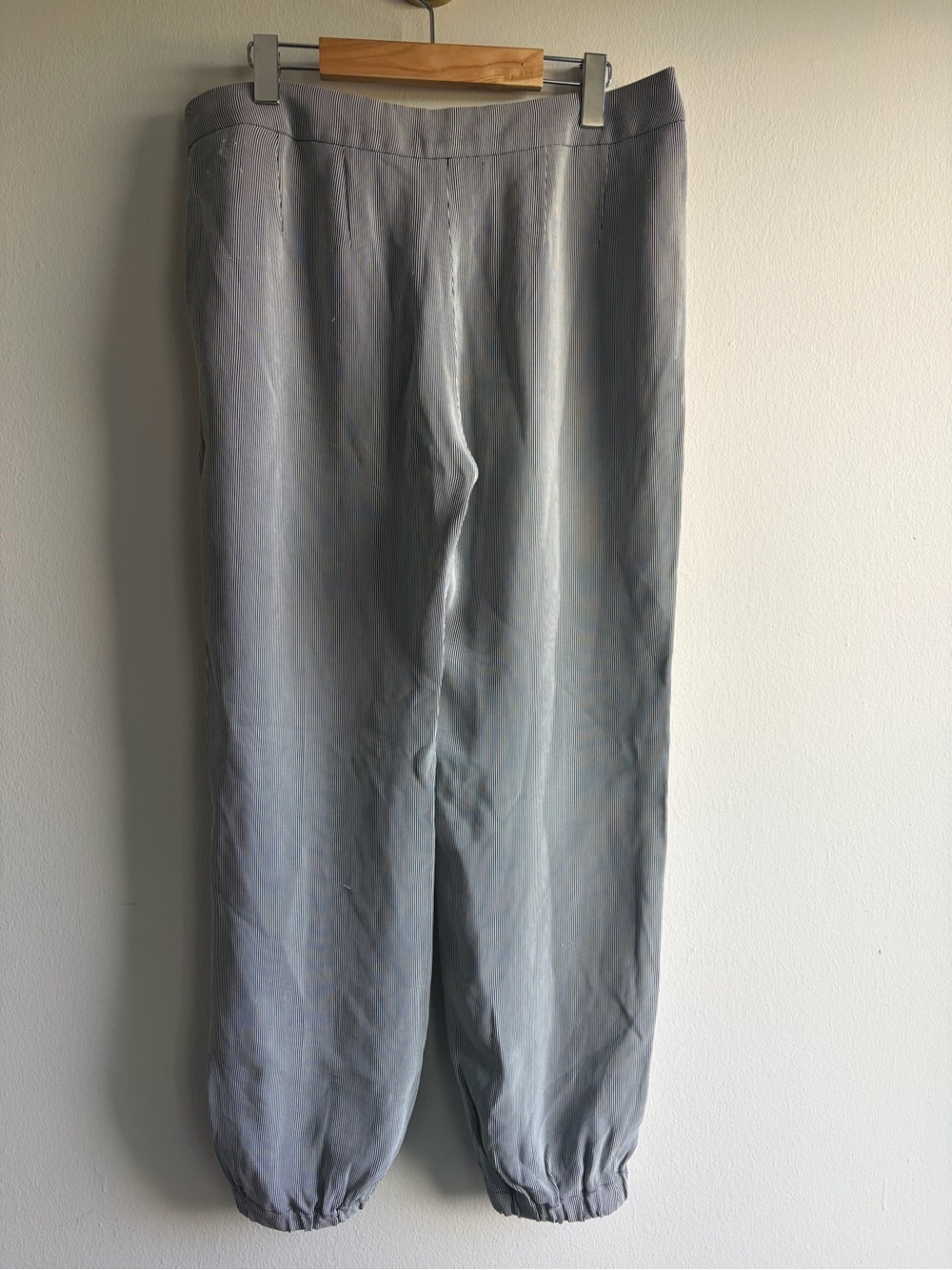 MaxMara Light Gray Drawstring Cuff Joggers - Picture 2 of 9